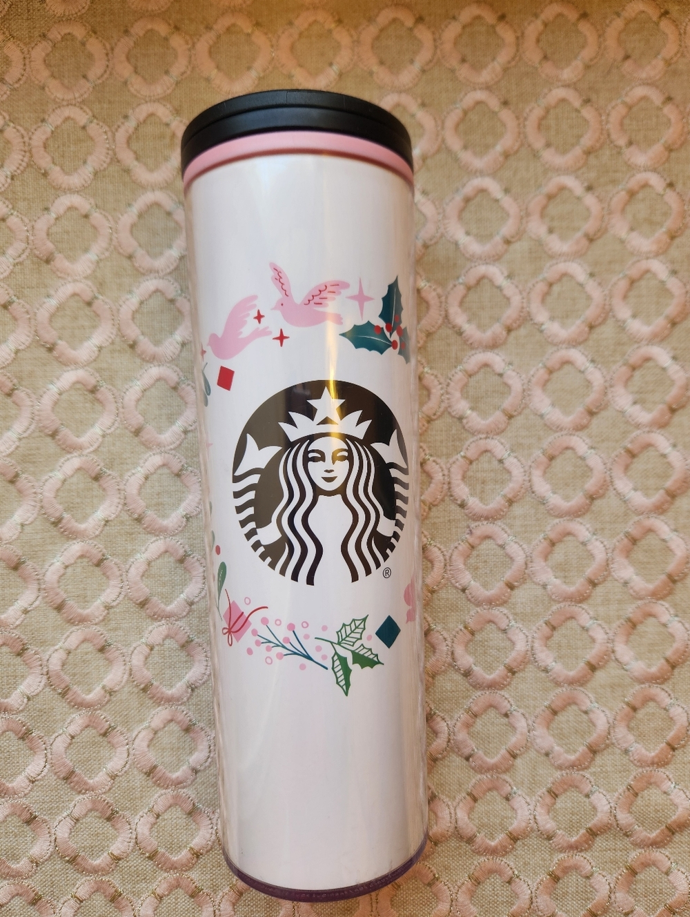 Starbucks 16 Oz 2018 Wreath and Doves Plastic Christmas Tumbler, NWT